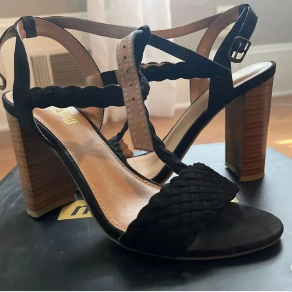 BRASH BLOCK HEEL POINTED TOE DOUBLE STRAP WOMEN"S SANDAL
